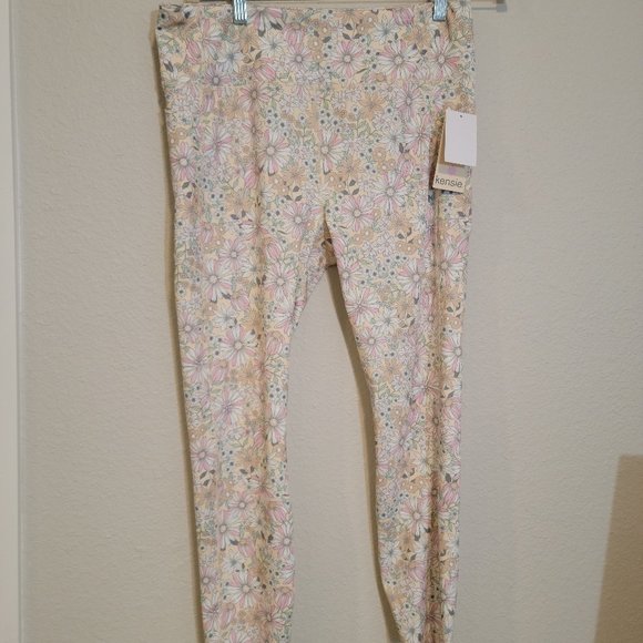Kensie Pants - NWT Kensie vanilla vintage floral pocket leggings Size XL
